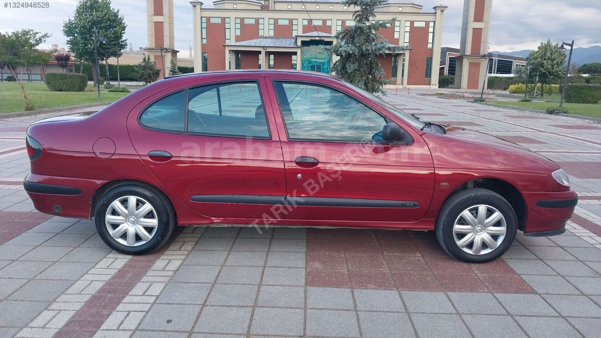 Galeriden Renault Megane 1.6 RTA 1998 Model Bursa 265.000 km Kırmızı 4