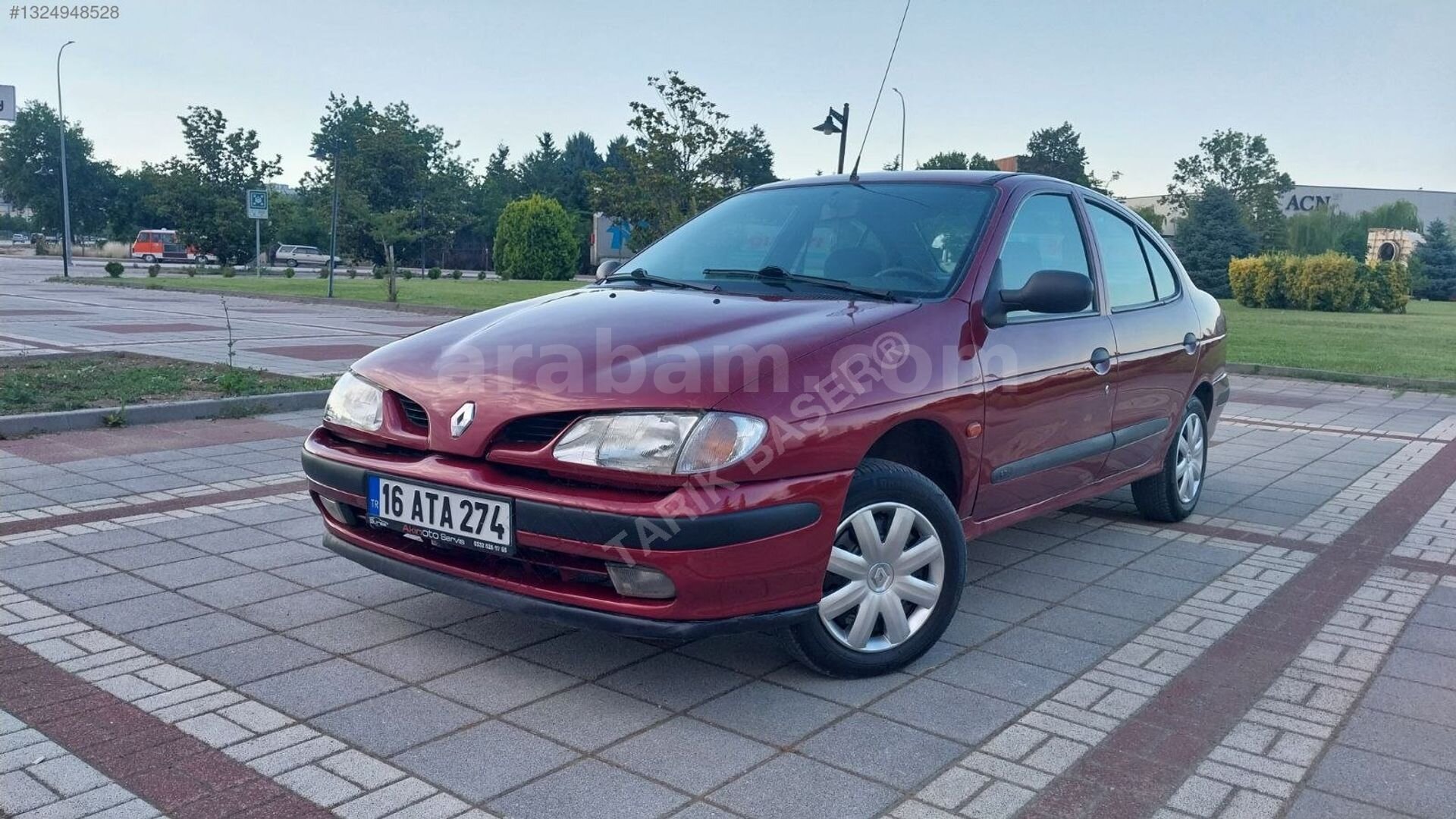 Galeriden Renault Megane 1.6 RTA 1998 Model Bursa 265.000 km Kırmızı 2