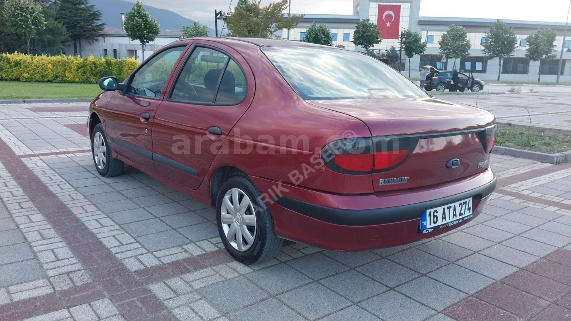 Galeriden Renault Megane 1.6 RTA 1998 Model Bursa 265.000 km Kırmızı 7