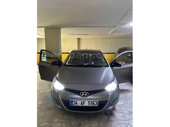 Sahibinden Hyundai i20 1.4 CVVT Jump 2013 Model 