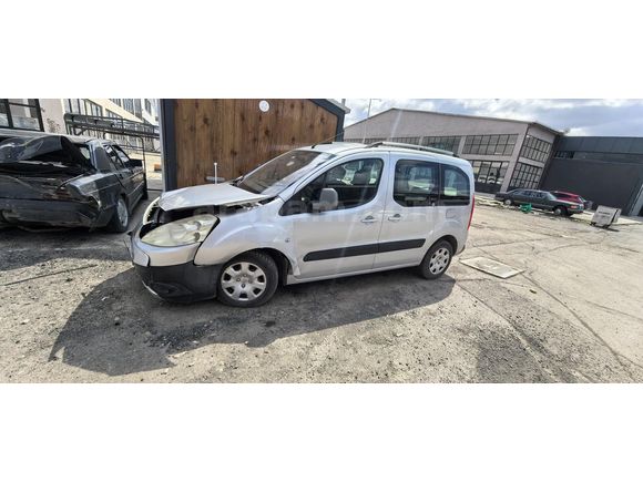2009 partner teepe 135bin km