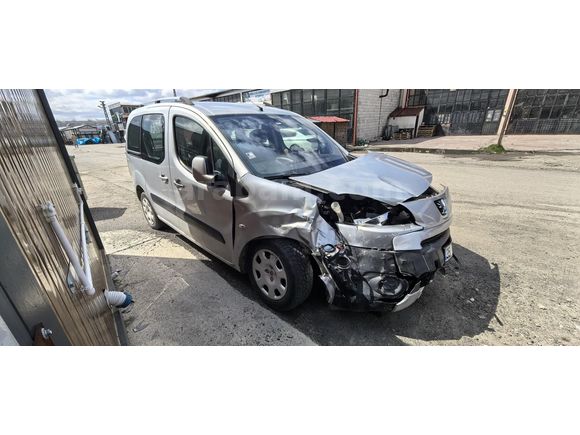 2009 partner teepe 135bin km