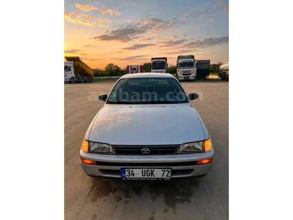 Sahibinden Toyota Corolla 1.6 GLi 1996 Model  320.000 km Gri (Gümüş)