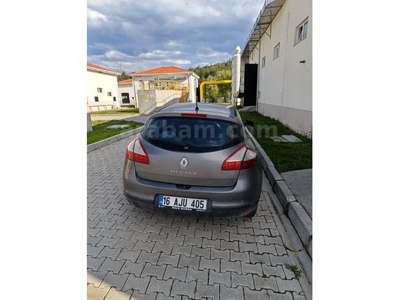 Sahibinden Renault Megane 1.6 Dynamique 2010 Model