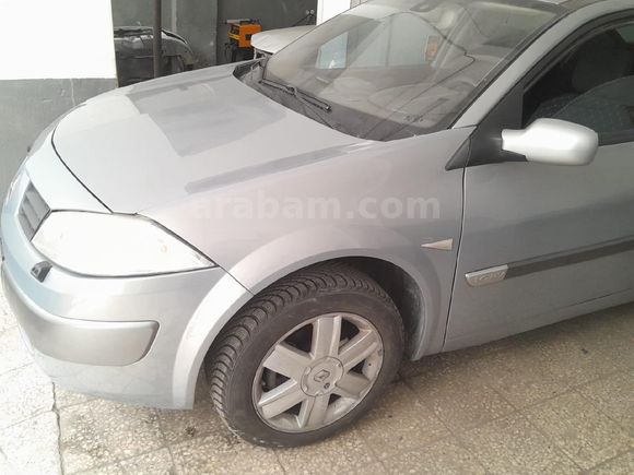 Megane 2 1.6 Dynamique 2004 Model