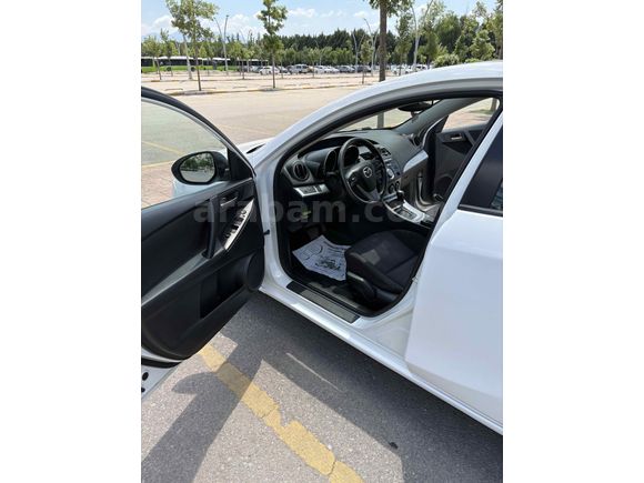 Sahibinden Mazda 3 1.6 Touring 2011 Model 