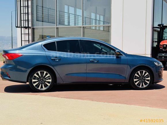 2025 SIFIR GİBİ FOCUS TİTANİUM X 1.5 OTOMATİK BOYASIZ 14'Binkmde