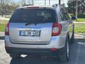 Sahibinden Chevrolet Captiva 2.0 D high 2009 Model  300.000 km Gri