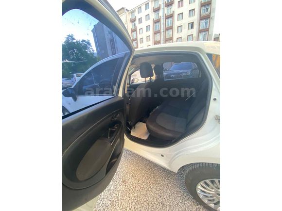 Galeriden Fiat Linea 1.3 Multijet Emotion Plus 2014 Model Van