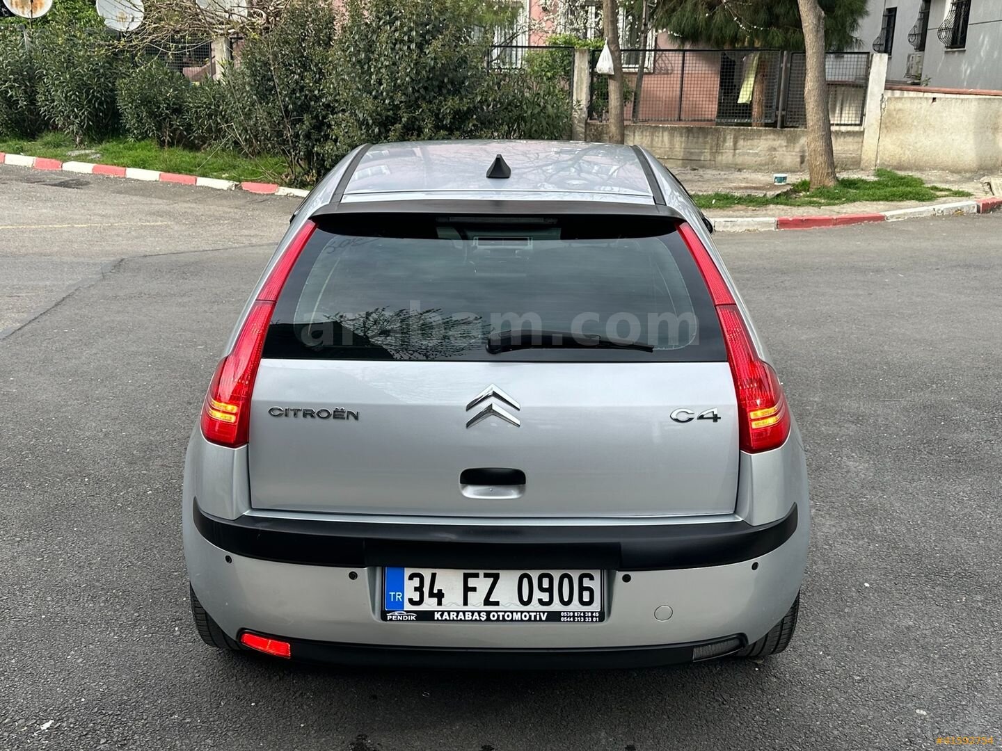 Galeriden Citroen C4 1.4 SX 2010 Model İstanbul 223.000 km Gri 2