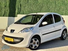 ZİRVE OTOMOTİV'DEN PEUGEOT 107-OTOMATİK VİTES-110binKM-HATASIZ