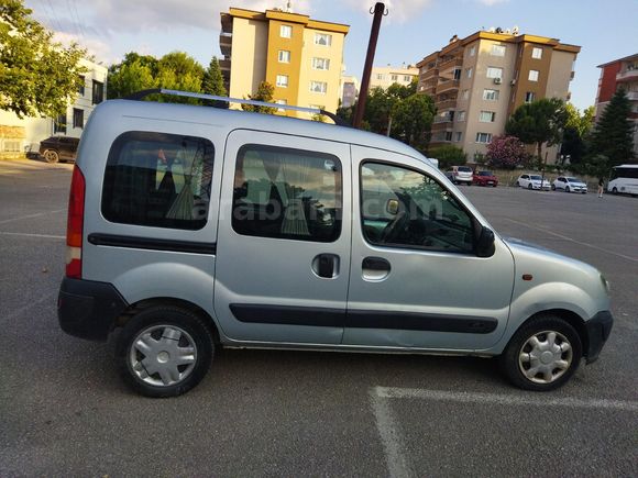 Sahibinden Renault Kangoo Multix 1.5 dCi Expression 2005 Model  250.000 km Gri