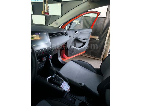 Sahibinden Renault Clio 1.0 TCe Evolution 2023 Model 