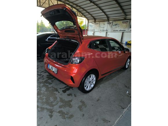 Sahibinden Renault Clio 1.0 TCe Evolution 2023 Model 
