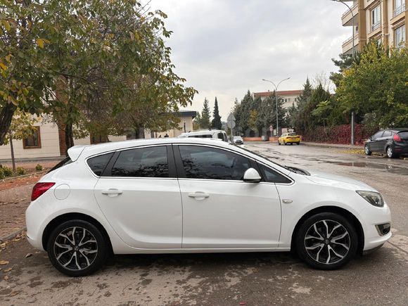 Galeriden Opel Astra 1.6 Edition 2015 Model Gaziantep