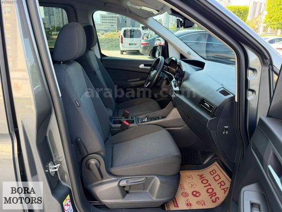 BORA MOTORS 2023 CONNECT 2.0EcoBlue TİTANİUM CAMTAVAN 32.750Km