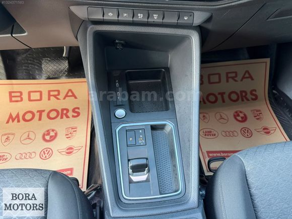 BORA MOTORS 2023 CONNECT 2.0EcoBlue TİTANİUM CAMTAVAN 32.750Km