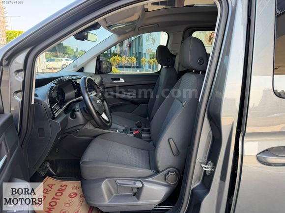 BORA MOTORS 2023 CONNECT 2.0EcoBlue TİTANİUM CAMTAVAN 32.750Km