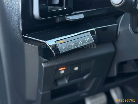 CAM TAVANLI HİBRİT 4 CONTROL 200 HP BOYA KAYIT YOK