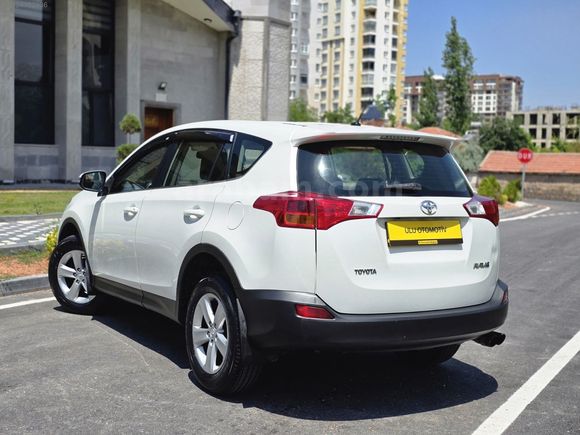 2013 MODEL 143 BİN KM'DE HATASIZ BOYASIZ TOYOTA RAV4 2.0 D-4D