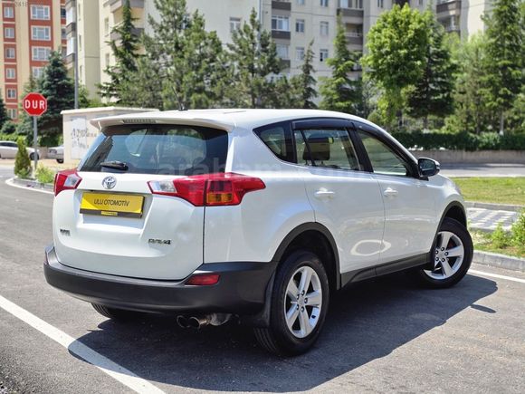 2013 MODEL 143 BİN KM'DE HATASIZ BOYASIZ TOYOTA RAV4 2.0 D-4D