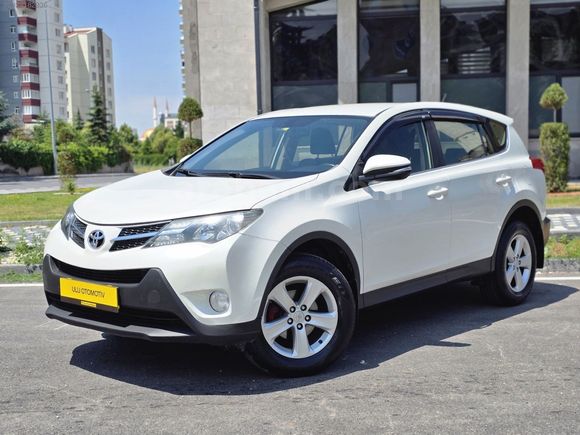 2013 MODEL 143 BİN KM'DE HATASIZ BOYASIZ TOYOTA RAV4 2.0 D-4D