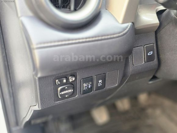 2013 MODEL 143 BİN KM'DE HATASIZ BOYASIZ TOYOTA RAV4 2.0 D-4D