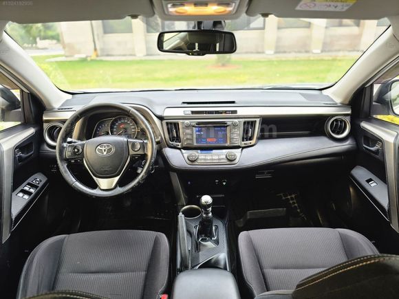 2013 MODEL 143 BİN KM'DE HATASIZ BOYASIZ TOYOTA RAV4 2.0 D-4D