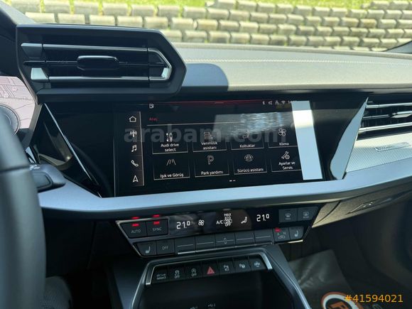 ÜNALAN | 2025 AUDİ A3 35 TFSİ ADVANCED - 6.300 KM | HATASIZ