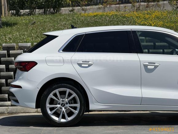 ÜNALAN | 2025 AUDİ A3 35 TFSİ ADVANCED - 6.300 KM | HATASIZ