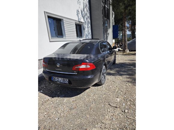 Sahibinden Skoda SuperB 1.6 TDI Elegance 2011 Model