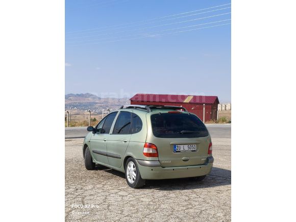 Sahibinden Renault Scenic 1.6 Dynamique 2003 Model