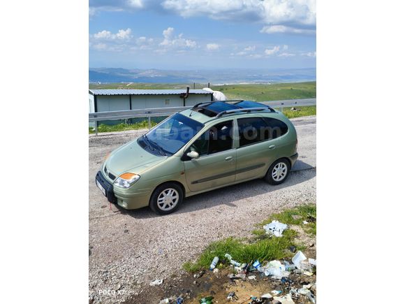 Sahibinden Renault Scenic 1.6 Dynamique 2003 Model