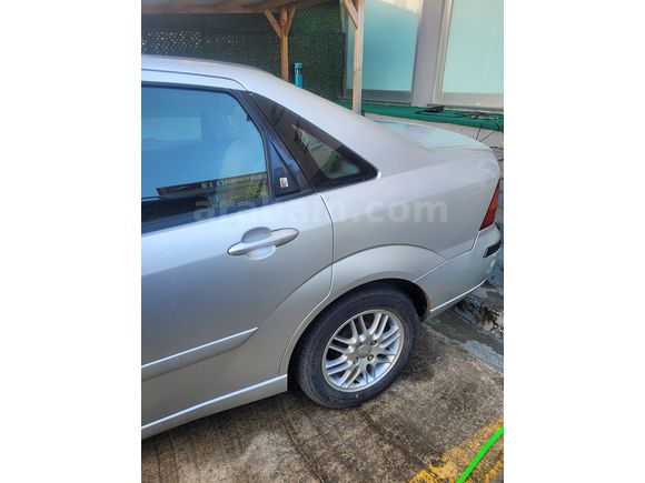 Sahibinden Ford Focus 1.6 Ghia 2003 Model 