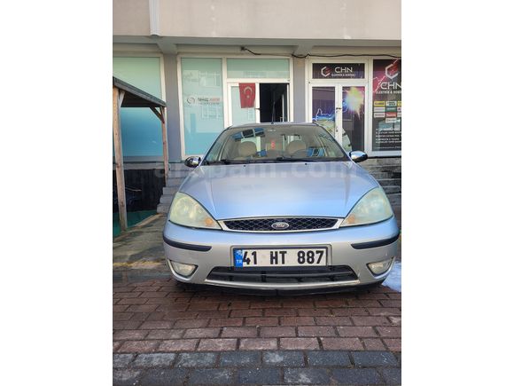 Sahibinden Ford Focus 1.6 Ghia 2003 Model 