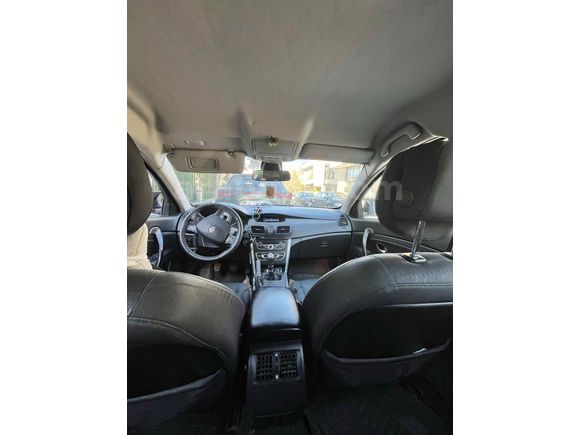 Sahibinden Renault Latitude 1.5 dCi Expression 2012 Model  308.000 km Beyaz