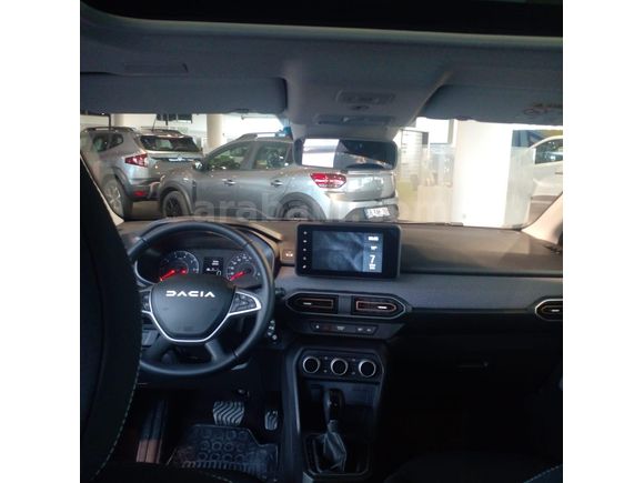 Sahibinden Sandero Stepway 1.0 Tce Expression 2024 Model 8.500 km Sunroof lu.