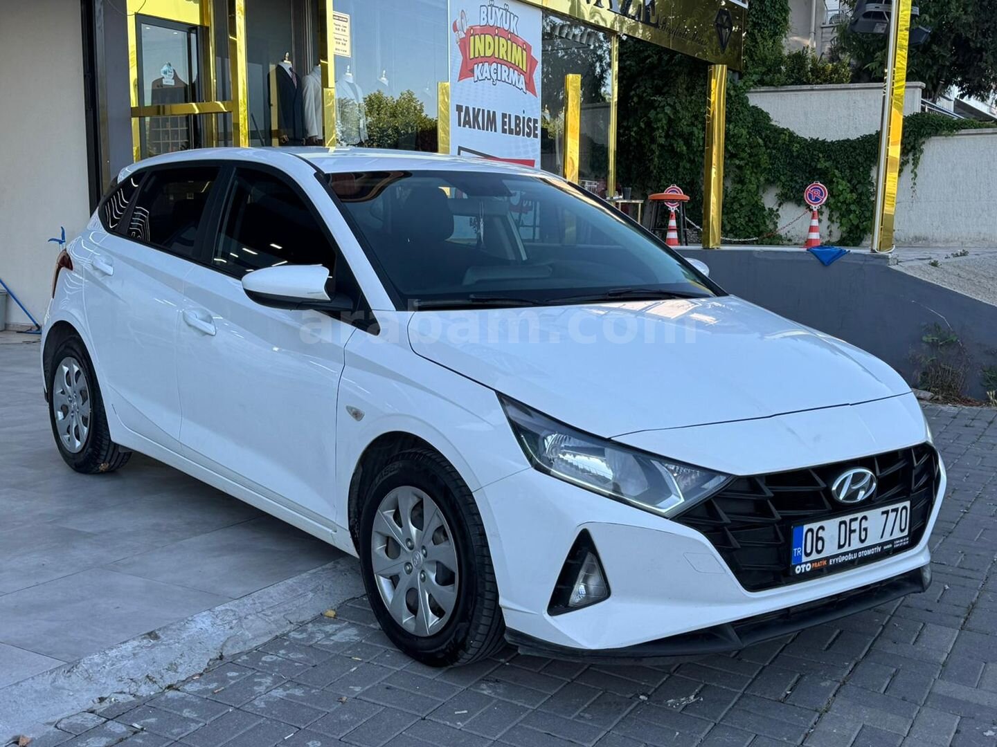 Galeriden Hyundai i20 1.4 MPI Jump 2022 Model Çankırı 80.000 km Beyaz 3