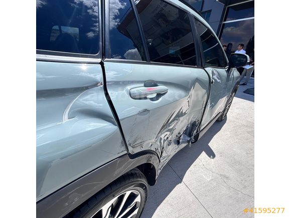DENİZ VERA OTO'DAN COROLLA CROSS 12.191 KM, PLAKALI-RUHSATLI