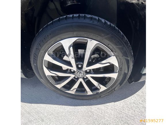 DENİZ VERA OTO'DAN COROLLA CROSS 12.191 KM, PLAKALI-RUHSATLI