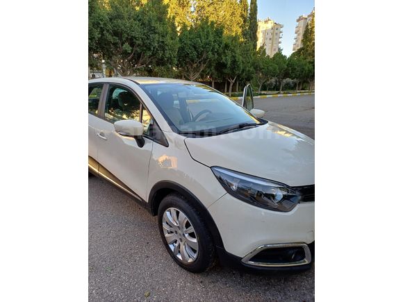 Sahibinden Renault Captur 0.9 Touch 2013 Model