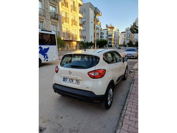 Sahibinden Renault Captur 0.9 Touch 2013 Model