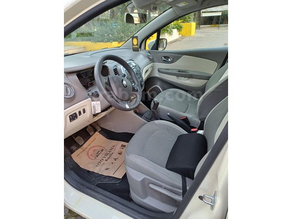 Sahibinden Renault Captur 0.9 Touch 2013 Model