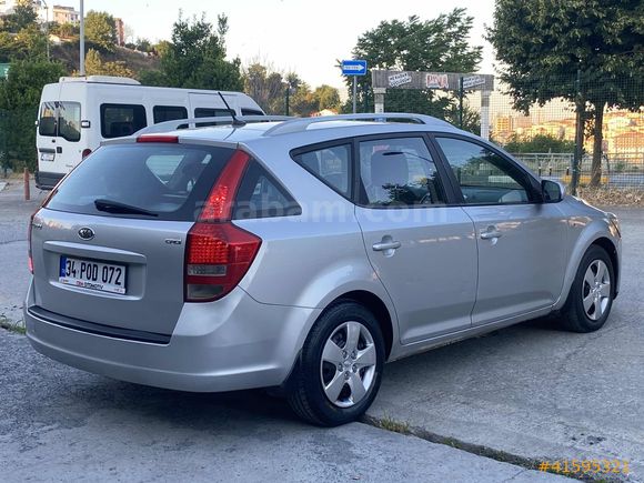 2010 MODEL*1.6 CRDİ*OTOMATİK VİTES*GENİŞ AİLE ARACI*BAKIMLI*
