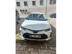 Sahibinden Toyota Corolla 1.8 Hybrid Dream 2021 Model  70.000 km Beyaz