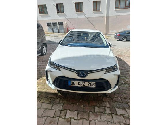 Sahibinden Toyota Corolla 1.8 Hybrid Dream 2021 Model  70.000 km Beyaz