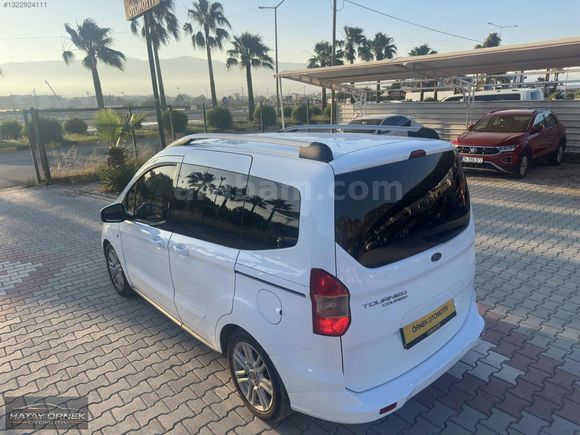 2022 FORD TOURNEO COURIER OTOMOBİL TITANIUM