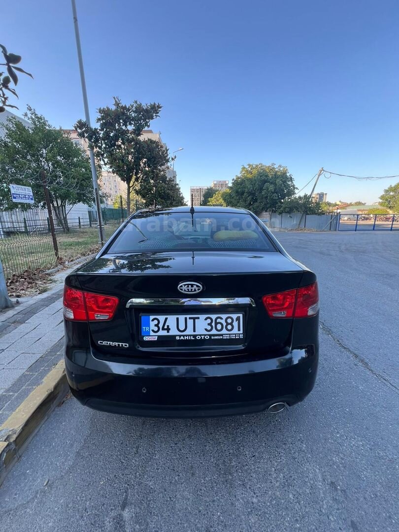 Sahibinden Kia Cerato 1.6 GSL Comfort 2010 Model İstanbul 179.000 km Siyah 6