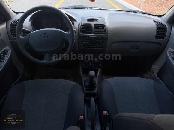 174.000KMDE YETKİLİ SERVİS BAKIMLI 1.6 16 VALF KLİMALI ACCENT
