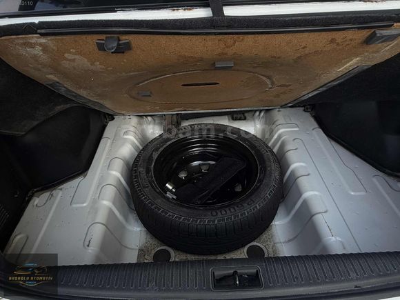 174.000KMDE YETKİLİ SERVİS BAKIMLI 1.6 16 VALF KLİMALI ACCENT